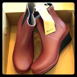 {BRAND NEW} Tretorn Rubber Boots
